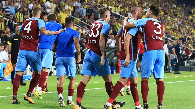 Trabzonspor'un yeni transferi Juraj Kucka'nın Fenerbahçe maçında burnu kırıldı.