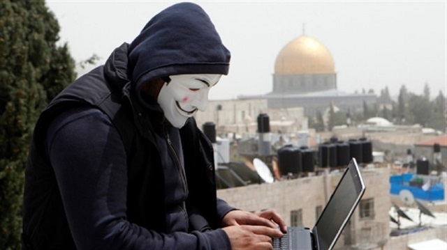 Palestinian undergraduate finds loophole in Pentagon’s website