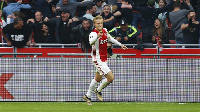 Dolberg, Danimarka Milli Takımı ile 3 maça çıkıp 1 gol kaydetti.