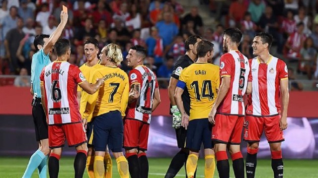 Girona karşısında Antoine Griezmann kariyerinin ilk kırmızı kartını görmüştü.