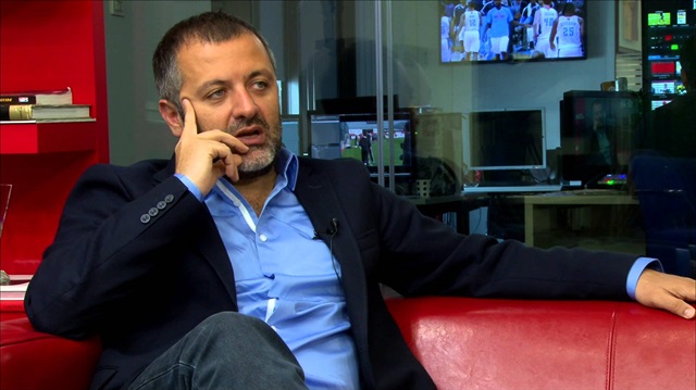 Futbol yorumcusu Mehmet Demirkol, Fenerbahçe'nin Vardar'a elenmesi hakkında sert eleştirilerde bulundu.