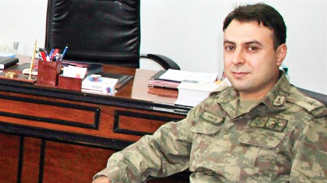 İzmir merkezli FETÖ operasyonu kapsamında Maçka ilçesi Jandarma Komutanı Teğmen Zengin gözaltına alındı. 