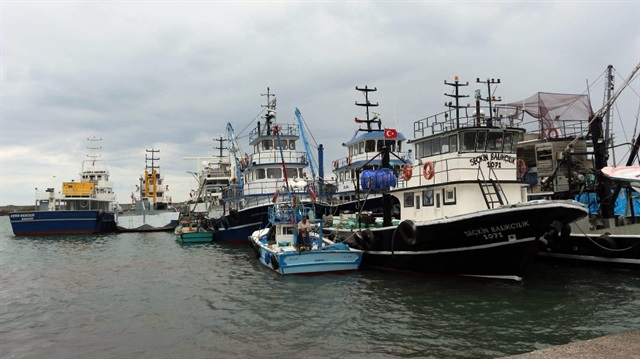 1 Eylül'de "vira bismillah" diyecek olan Egeli balıkçılar, tüm hazırlıklarını tamamladı. İzmir Balıkçı İşadamları Derneği Başkanı Çakan, "Denizlerimiz bu yıl bereketli görünüyor. İnşallah halkımız balığa doyacak." dedi.