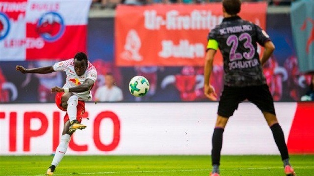 Galatasaray'dan Leipzig'e transfer olan Bruma, harika bir gole imza attı. 