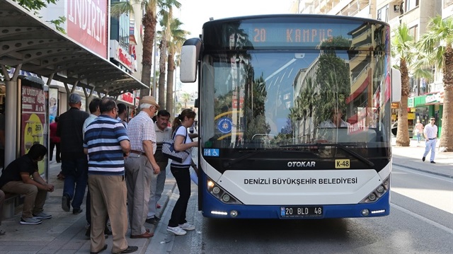  Vatandaşların ziyaretlerinde zorluk çekmemesi için belediye otobüsleri bayramın ilk 2 günü ücretsiz yapılacak.
