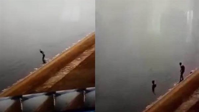 لحظة غرق فتاتين في بحيرة وشابين يمتنعان عن مساعدتهما بالصين