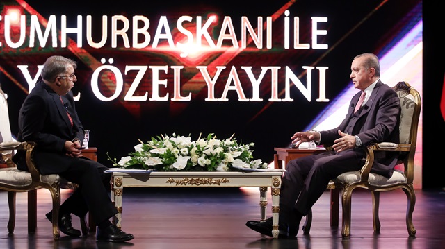 Cumhurbaşkanı Erdoğan,  'Cumhurbaşkanı ile 3. Yıl Özel Yayını'nda Cumhurbaşkanlığı Külliyesi'ndeki ortak yayında soruları yanıtladı