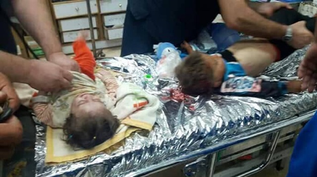 Saldırıda yaralanan çocuklar hastaneye kaldırıldı. 