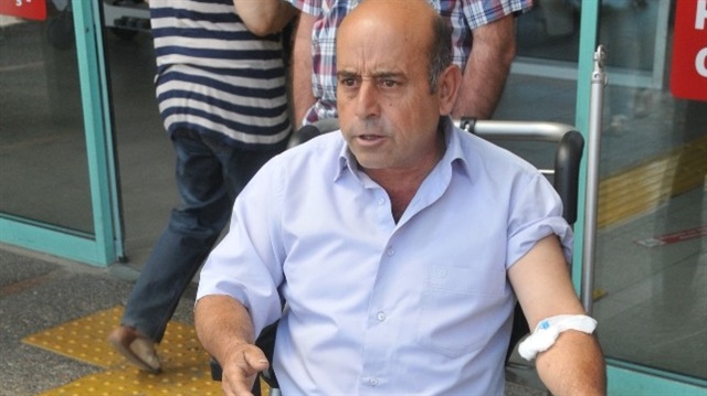Mehmet Toyka, maganda kurşunu ile ayağından yaralandı.
