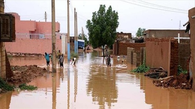 الفيضانات تشرد أكثر من 100 ألف شخص بنيجيريا
