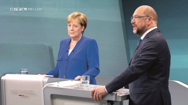 Seçim propagandalarını Türkiye düşmanlığı üzerine kuran Angela Merkel ile Martin Schulz, Alman politikacıların seviyesini de ortaya koymuş oldu. İki politikacı, televizyon programındaki Türkiye karşıtı ifadeleriyle büyük tepki topladı. 