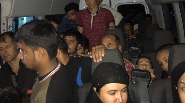 Solhan'da yasa dışı yollarla ülkeye giren 40 kişi yakalandı.