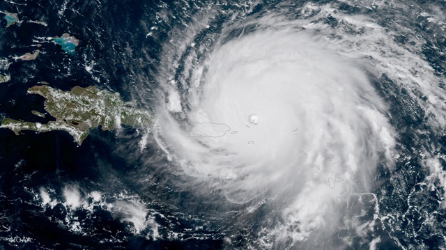 Irma Kasırgası, ABD'de şiddetini hissettirmeye başladı. Bulut hareketleri böyle gözlendi.