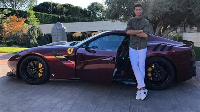 Cristiano Ronaldo yeni arabasına servet ödedi