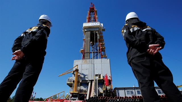 Rus petrol devi Rosneft'in yüzde 14 hissesi Çin'e geçti.
