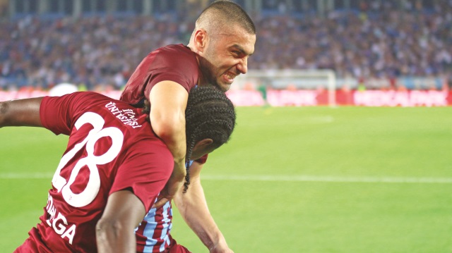 ​Fırtına esti