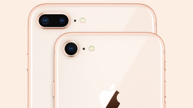 iPhone 8 ve iPhone 8 Plus, 22 Eylül'de piyasaya çıkacak ve 699 dolardan başlayan fiyatlarla satışa sunulacak.