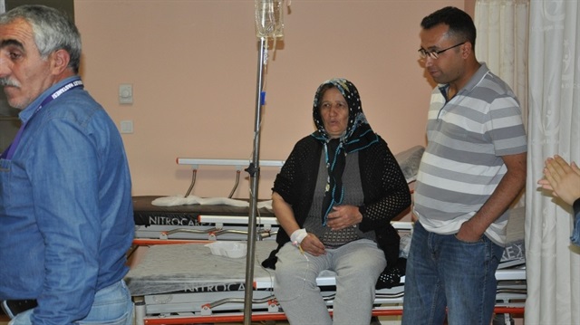 Zehirlenen vatandaşlar, KAÜ Sağlık Araştırma ve Uygulama Hastanesine başvurdu