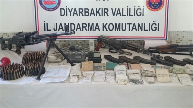 PKK'ya yönelik düzenlenen operasyonda 3 uzun namlulu silah ve çok sayıda mühimmat ele geçirildi. 