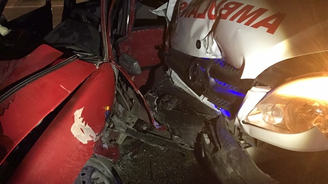 Bursa'da trafik kazası: 1’i ağır 4 yaralı