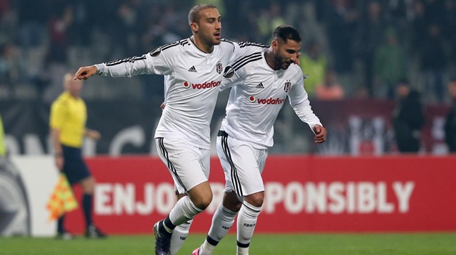 Cenk Tosun bu sezon Beşiktaş formasıyla çıktığı 5 resmi maçta 3 gol atarken 1 de asist kaydetti.