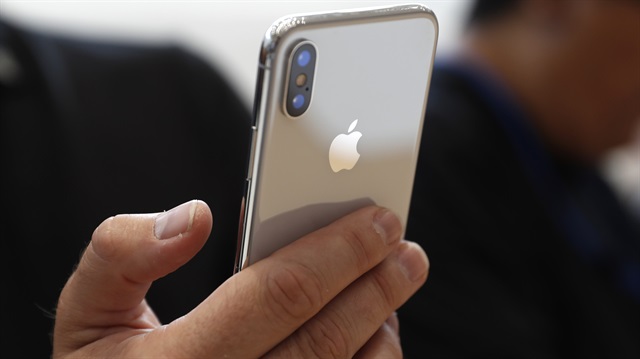 iPhone X, 3 Kasım'da satışa sunulacak ve fiyatı 999 dolardan başlayacak.
