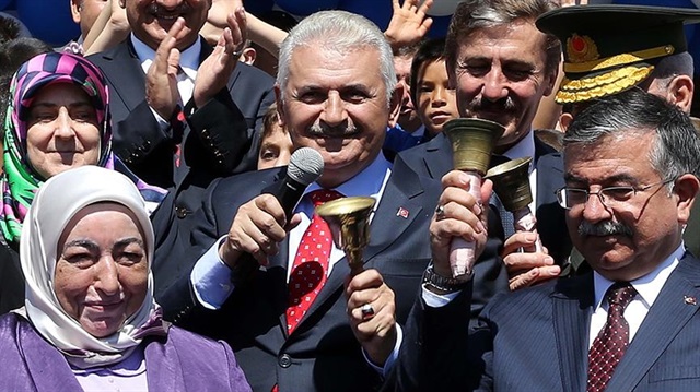 Başbakan Yıldırım geçen sene eğitim-öğretim açılışını Erzincan'da yapmıştı.