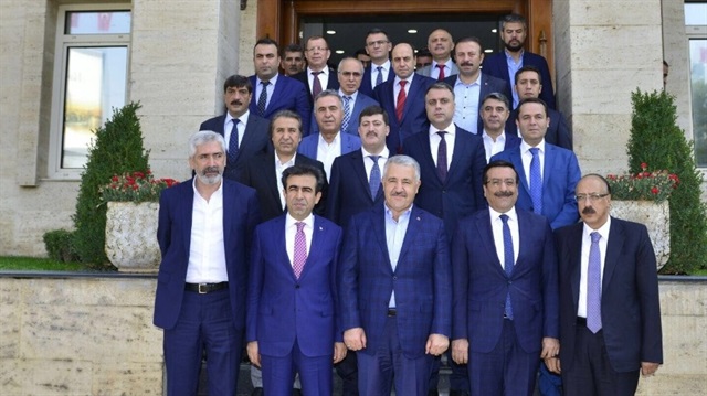 ​Diyarbakır Ticaret ve Sanayi Odası (DTSO) ile Ticaret Borsası (DTB), Ulaştırma, Denizcilik ve Haberleşme Bakanı Ahmet Arslan’la biraraya geldi.