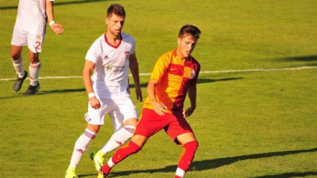 19 yaşındaki Ahmet Sivri Galatasaray U21 formasıyla çıktığı 5 maçta 5 gol kaydetti.