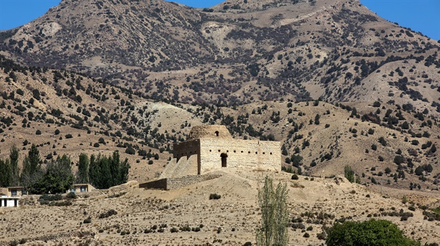 معبد النار "إسباخو".. قبلة السياح في إيران