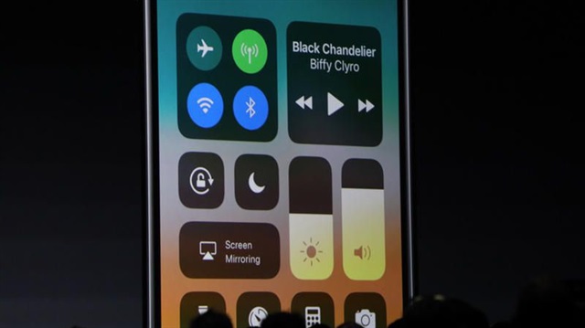 iOS 11'de otomatik ekran parlaklığı nasıl kapatılır?