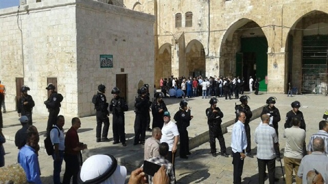 200 مستوطن إسرائيلي اقتحموا المسجد الأقصى صباح اليوم