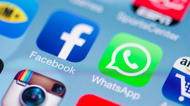 Popüler sosyal medya devi Facebook, bünyesinde bulundurduğu WhatsApp'ı Facebook'un mobil platformuna entegre etmeye çalışıyor.