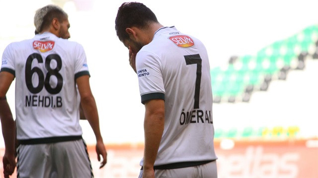 Ömer Ali Şahiner attığı golün ardından gözyaşlarını tutamadı. 