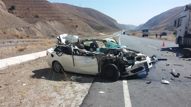 Erzincan'dan feci kaza haberi: 1 ölü, 1 yaralı