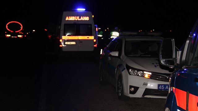 Manisa'da otomobil devrildi: 1 ölü, 4 yaralı
