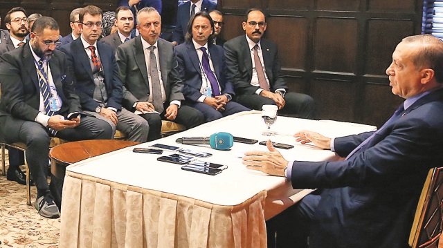 Erdoğan New York'taki  temaslarını izleyen gazetecilerin sorularını cevapladı