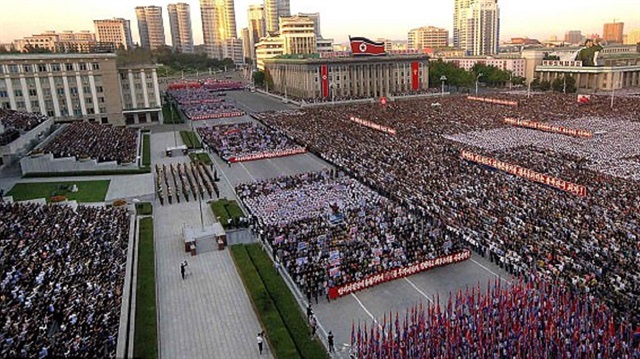 Kuzey Kore'de ABD karşıtı mitinge yüzbinler katıldı