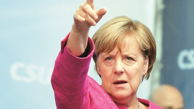 Merkel’in kaderinin belirleneceği seçimlerde aşırı sağcı AfD’nin yüksek oy alma ihtimali, milyonlarca kişiyi korkutuyor