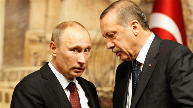 Turkish President Recep Tayyip Erdoğan (R) and his Russian counterpart Vladimir Putin