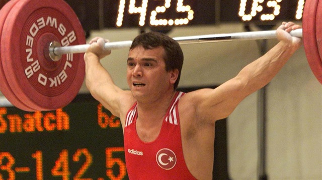 Naim Süleymanoğlu.