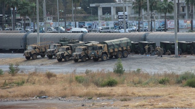 Askeri araçlar, Ahmet Tor Kışlası'na konuşlandı.
