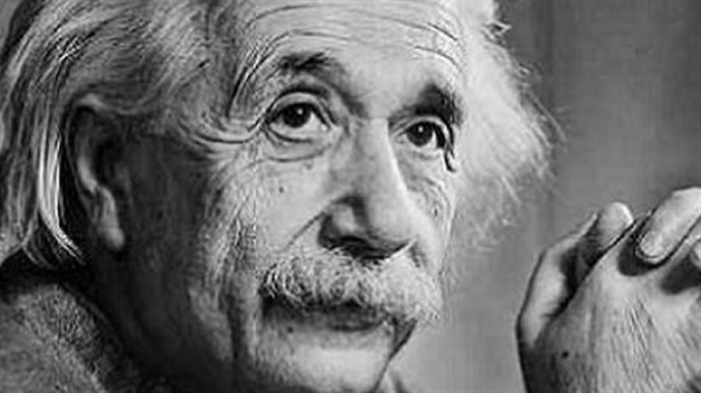 Alman Fizikçi Albert Einstein'ın en ünlü teorilerinden bazılarının yer aldığı mektuplar açık artırmaya çıkıyor.