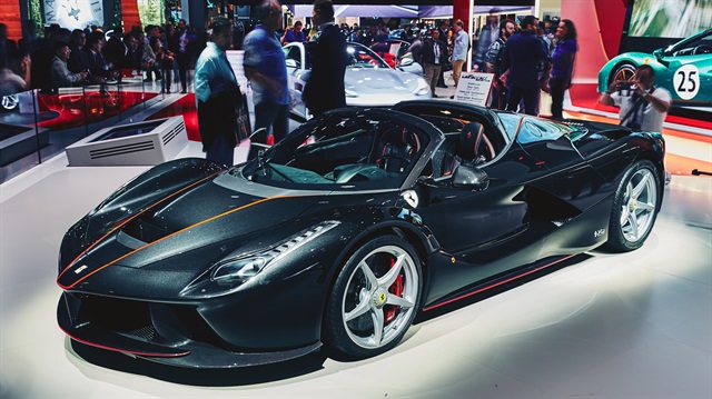 Aperta modelini rekor fiyata satan Ferrari, tüm geliri ihtiyaç sahibi çocuklara bağışladı