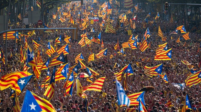 Katalonya referandumda ısrarcı.  