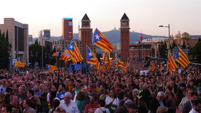 Barselona'da Katalonya'nın bağımsızlık referandumuna destek mitingi


