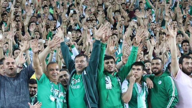 Konyaspor'dan alkışlık hareket: Zonguldaklı madenciler Guimaraes maçında