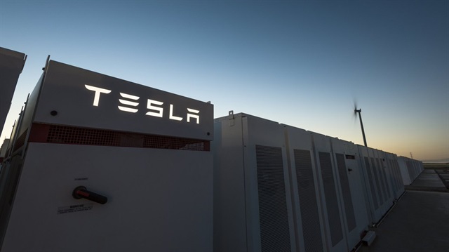 21. yüzyılın dahi çocuğu olarak bilinen Elon Musk Avustralya hükümetinin isteği üzerine dünyanın en büyük bataryasını inşa etti.
