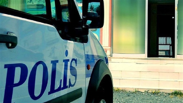 Balıkesir'deki FETÖ operasyonunda adliyeye sevk edilen 7 kişi tutuklandı.