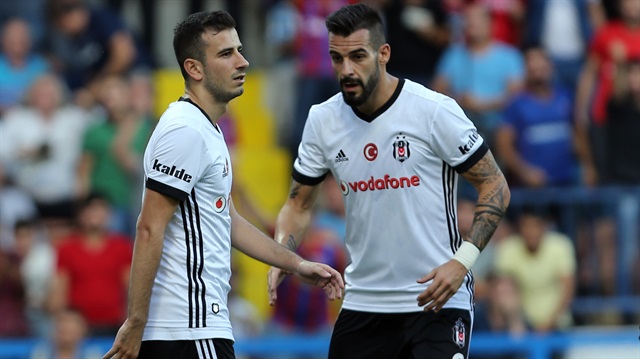 Oğuzhan Özyakup, Fenerbahçe derbisinin bitiminde kırmızı kart görmüştü.